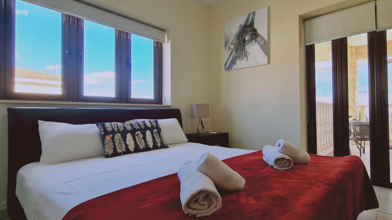 Stay Ocean View Villa Паралимни Екстериор снимка