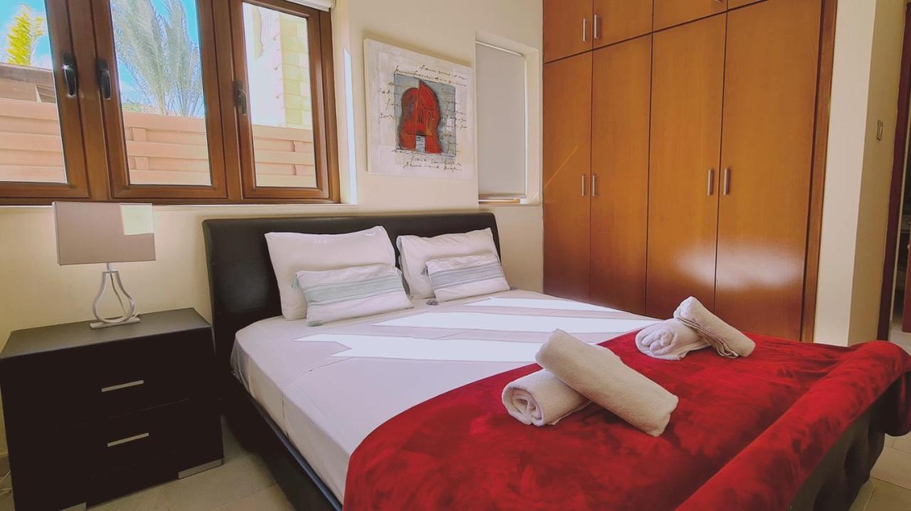 Stay Ocean View Villa Паралимни Екстериор снимка