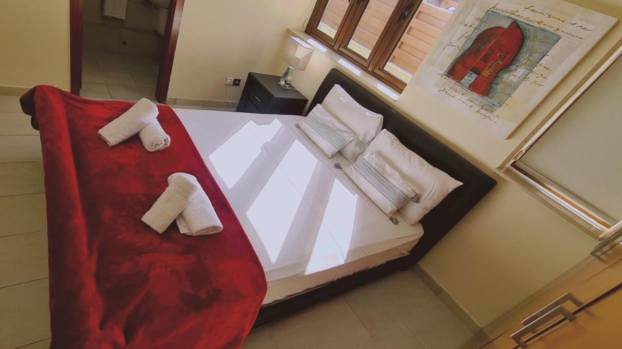 Stay Ocean View Villa Паралимни Екстериор снимка