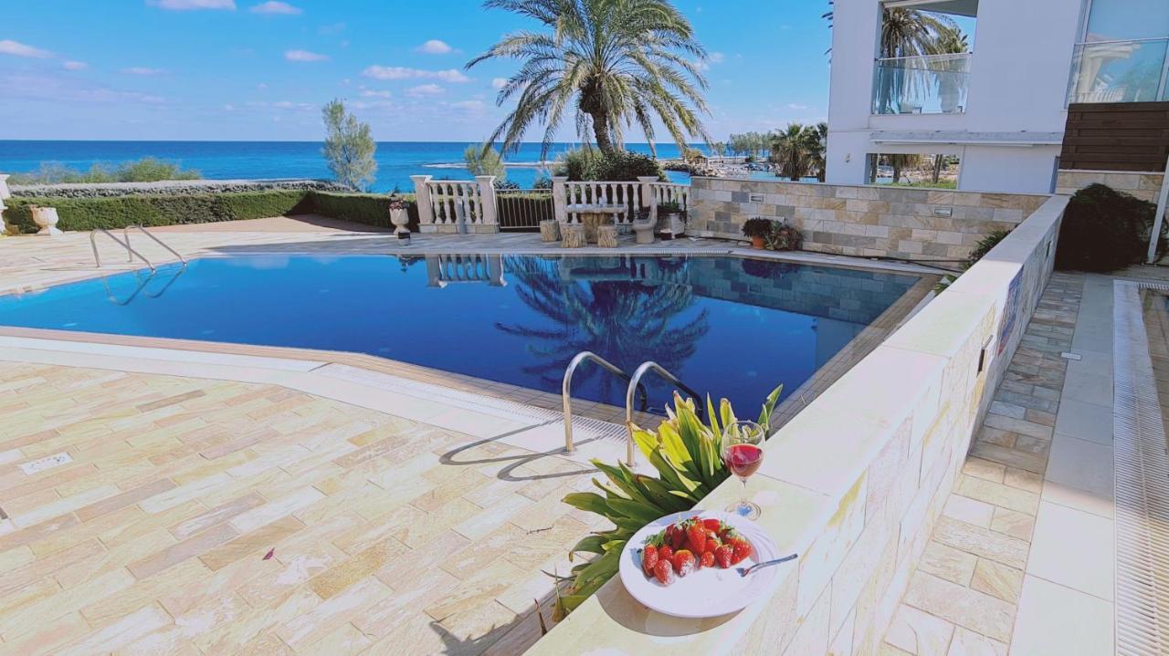 Stay Ocean View Villa Паралимни Екстериор снимка