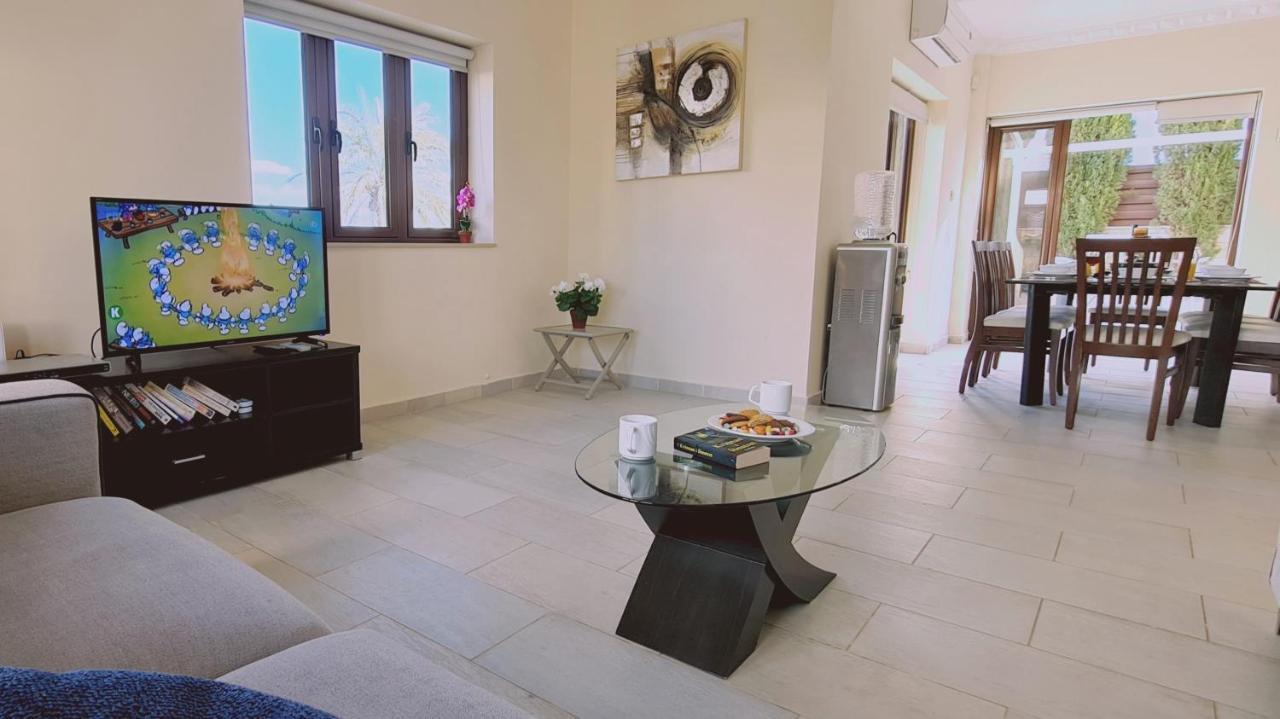 Stay Ocean View Villa Паралимни Екстериор снимка