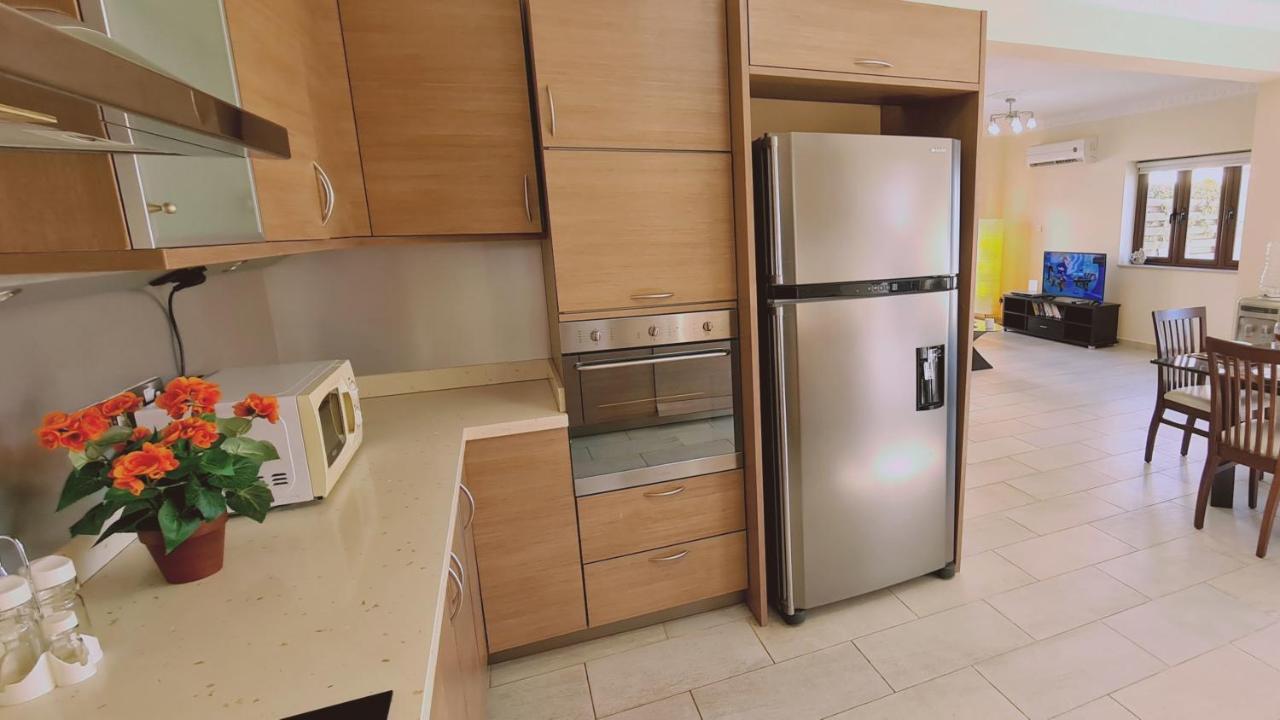 Stay Ocean View Villa Паралимни Екстериор снимка