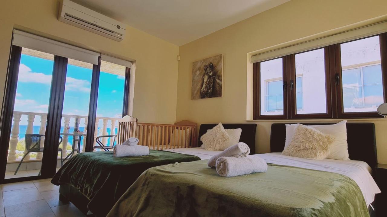 Stay Ocean View Villa Паралимни Екстериор снимка