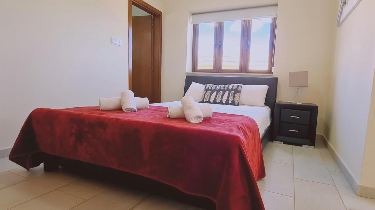 Stay Ocean View Villa Паралимни Екстериор снимка
