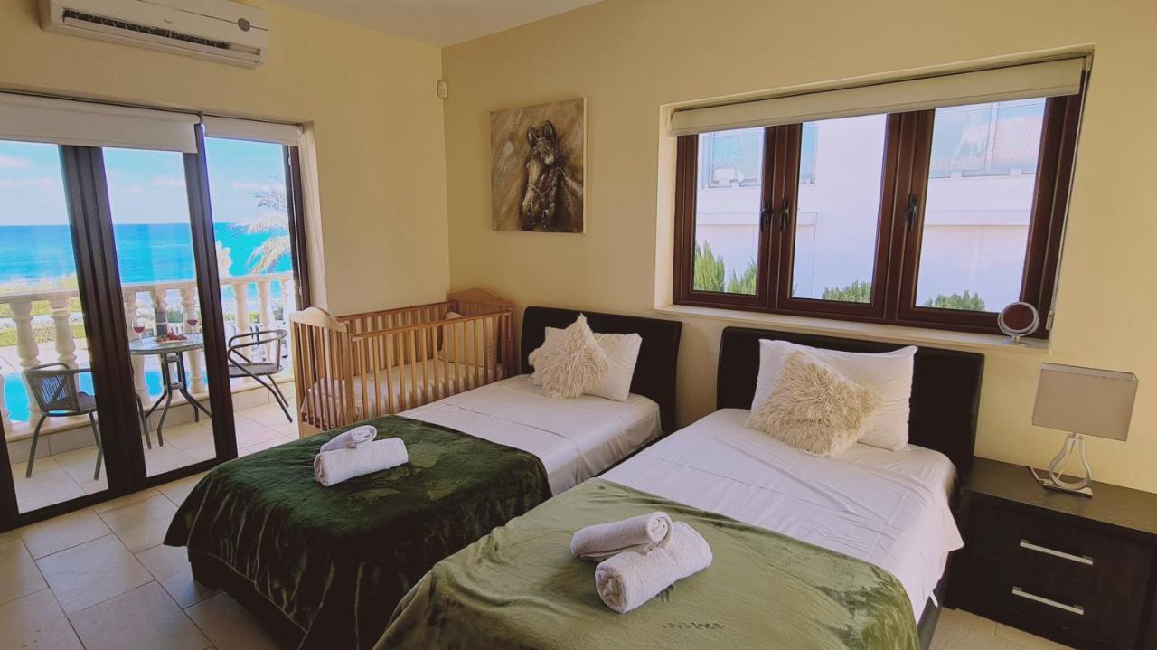 Stay Ocean View Villa Паралимни Екстериор снимка