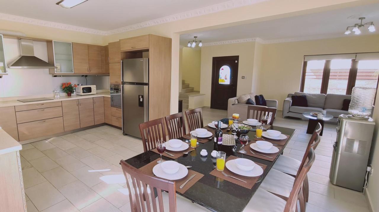 Stay Ocean View Villa Паралимни Екстериор снимка